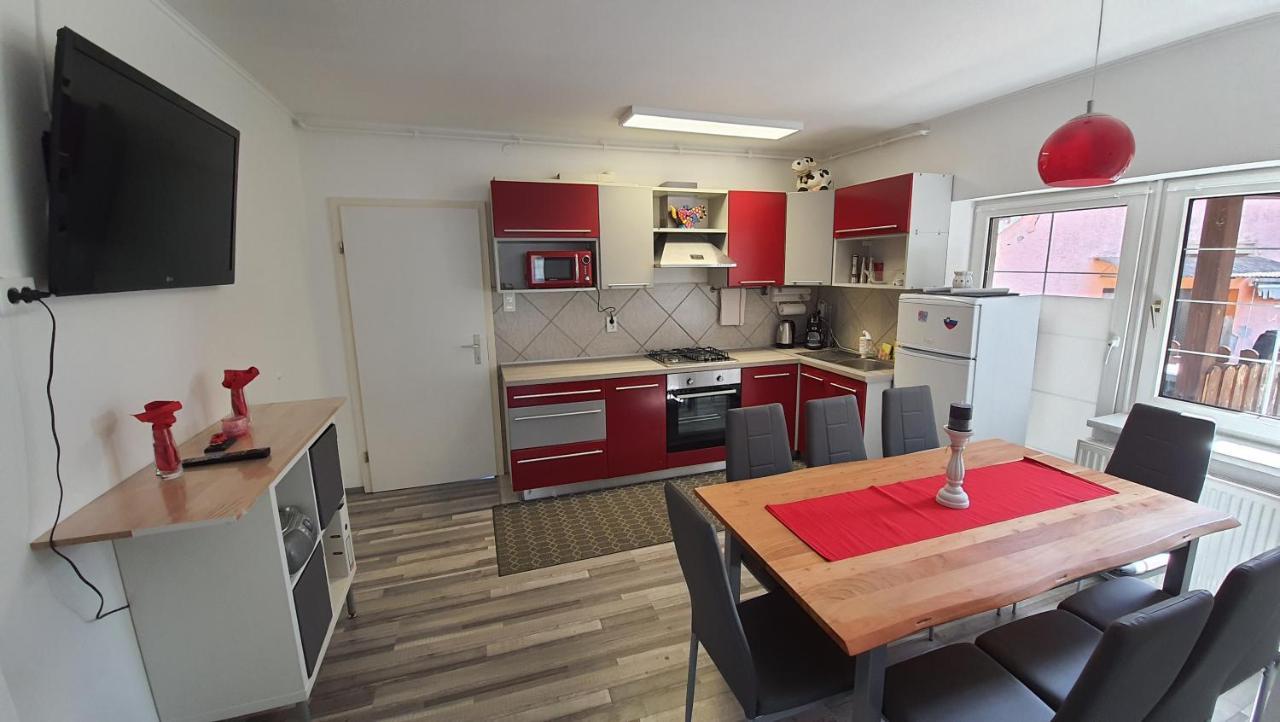 Apartma4Us Maribor Eksteriør billede